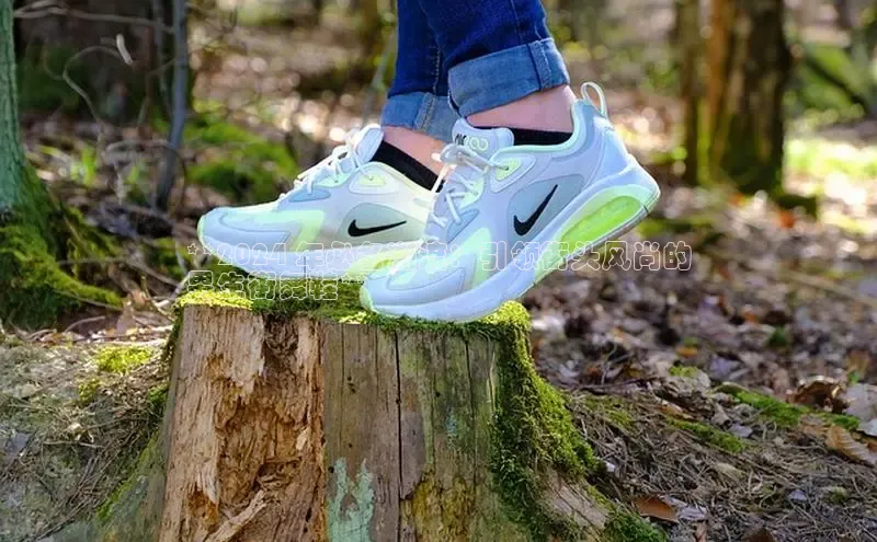 意昂3手机版登陆入口在哪里网易**2024 年必备潮流：引领街头风尚的
男生街舞鞋**