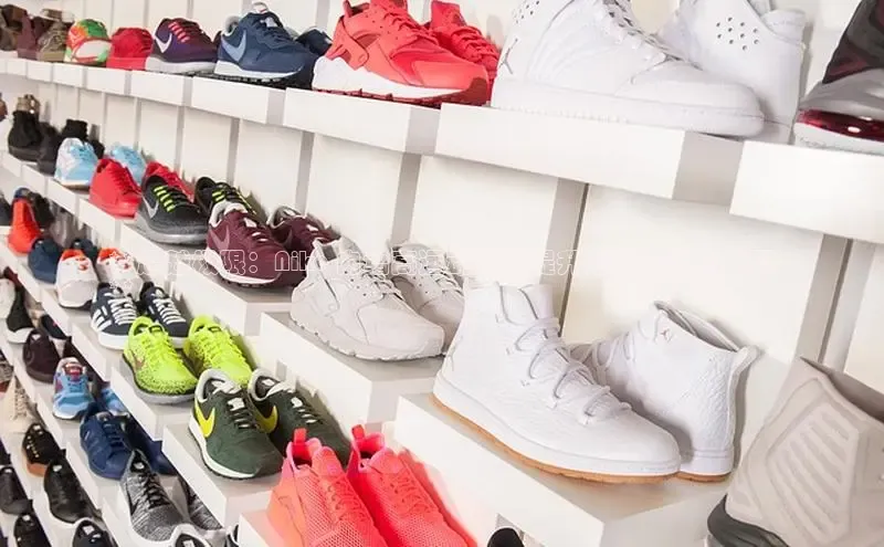 意昂体育3娱乐用176五八27从颐驰 06**超越极限：Nike 内增高运动鞋，提升您的身高和表现
**