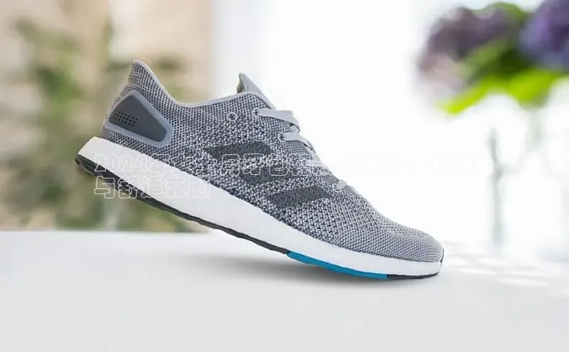 意昂三登录入口百度游戏2024年女士月牙包鞋款大集合：优雅
与舒适兼顾