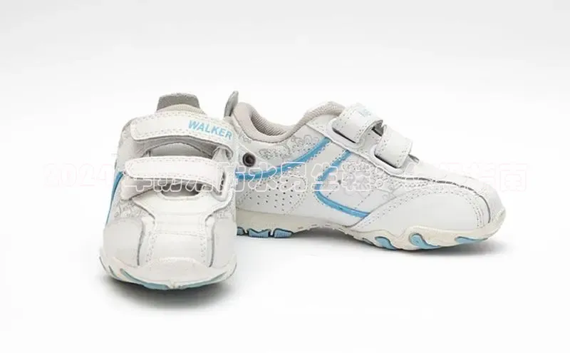 意昂3手游官网下载梯哥哥科技2024 年防滑防水男生鞋：终极指南